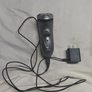 Philips Norelco 8240XL electric shaver. works great.